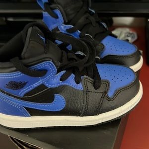 Jordan 1 MID black and blue toddler size 8c